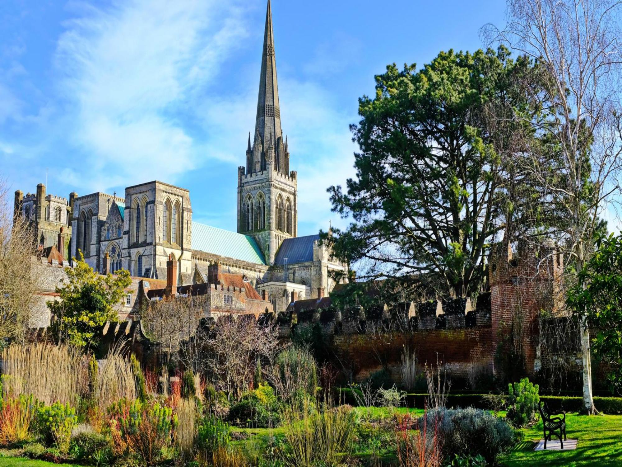Pass The Keys Lovely Ground Floor Flat With Large Garden Chichester Exteriér fotografie
